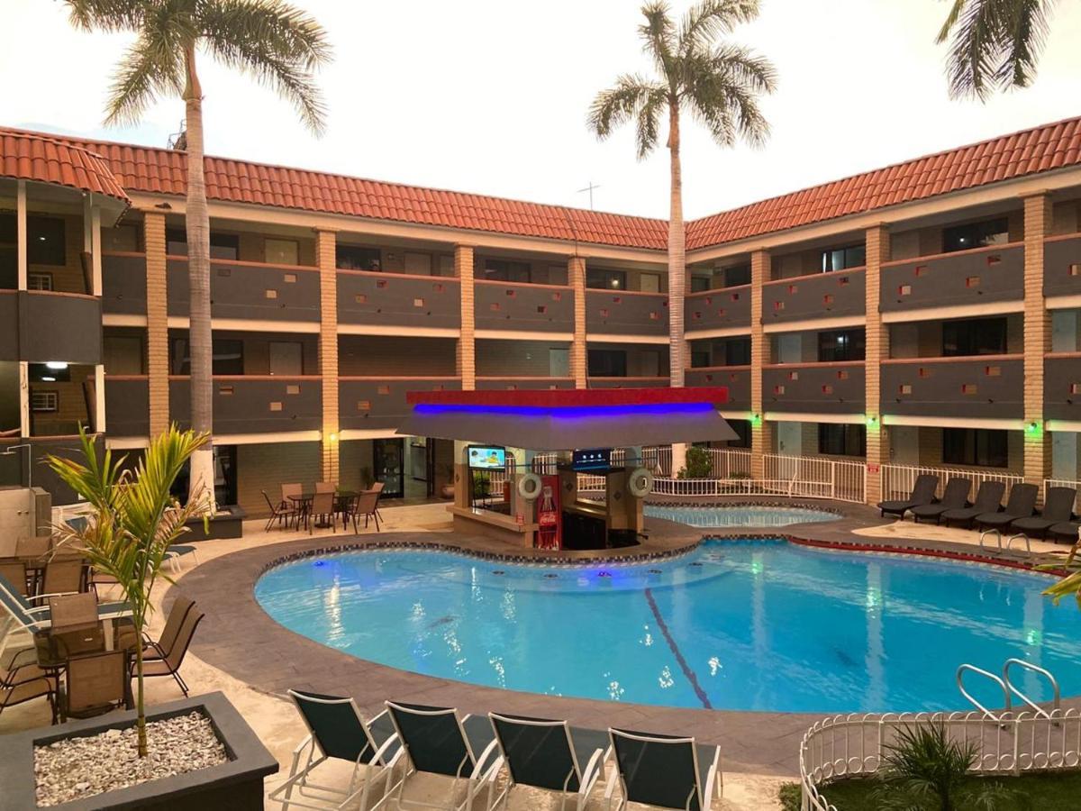 Hotel La Finca Hermosillo Exterior photo